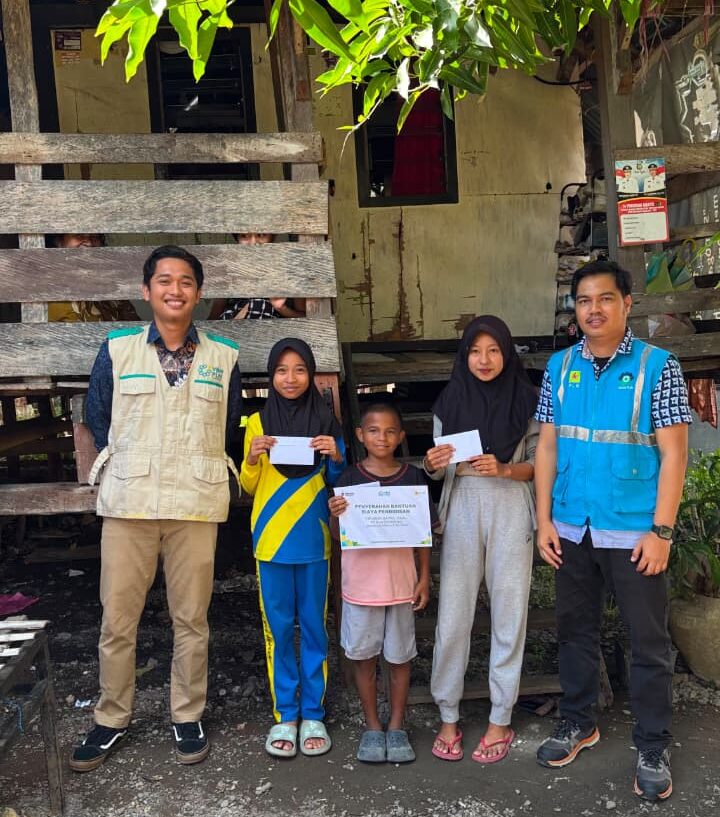 Yayasan Baitul Maal (YBM) PLN UP3 Bulukumba melalui PLN ULP Selayar