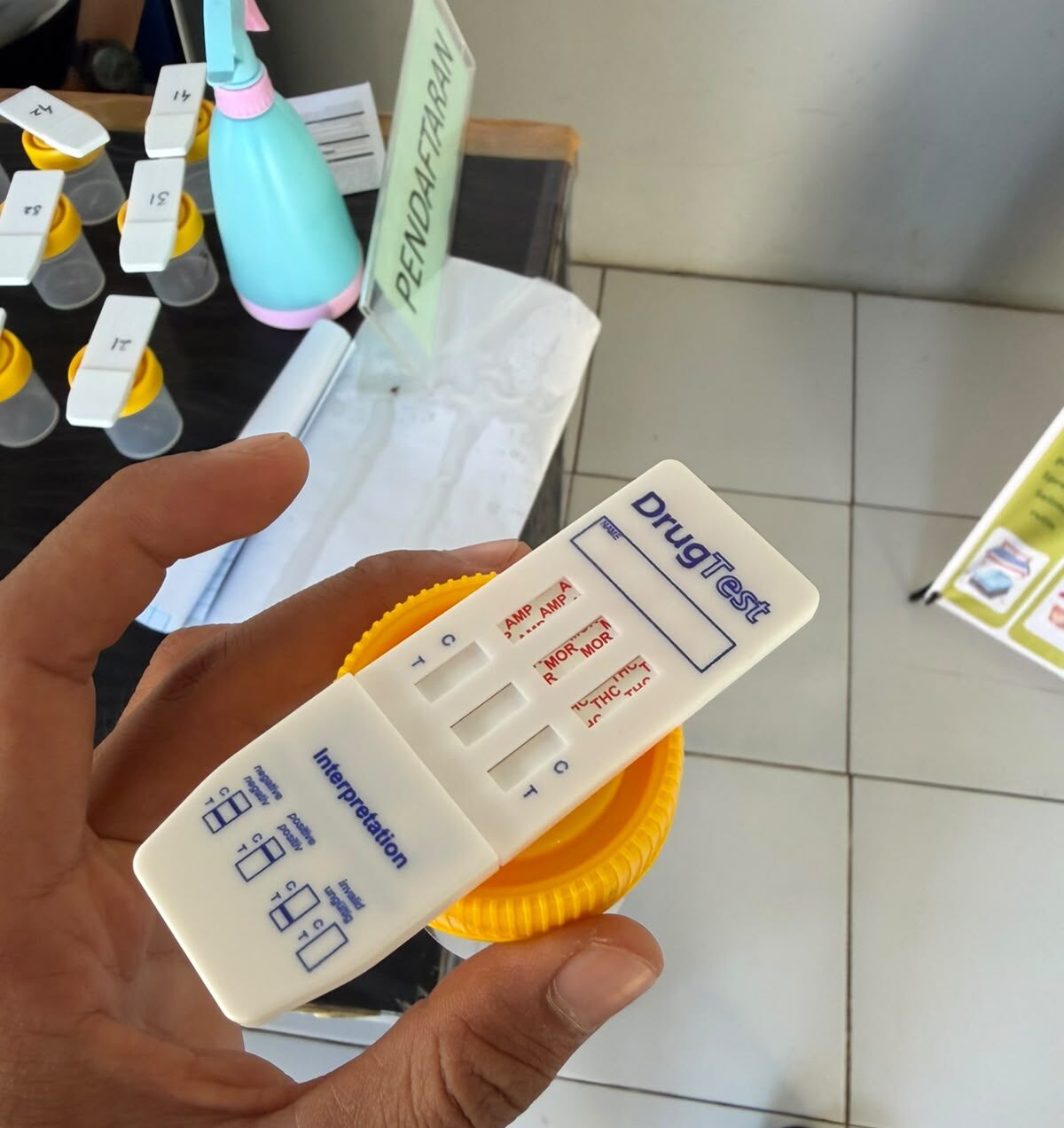 Lapas Narkotika Kelas IIA Sungguminasa kembali melaksanakan pemeriksaan tes urine terhadap Warga Binaan Pemasyarakatan (WBP)