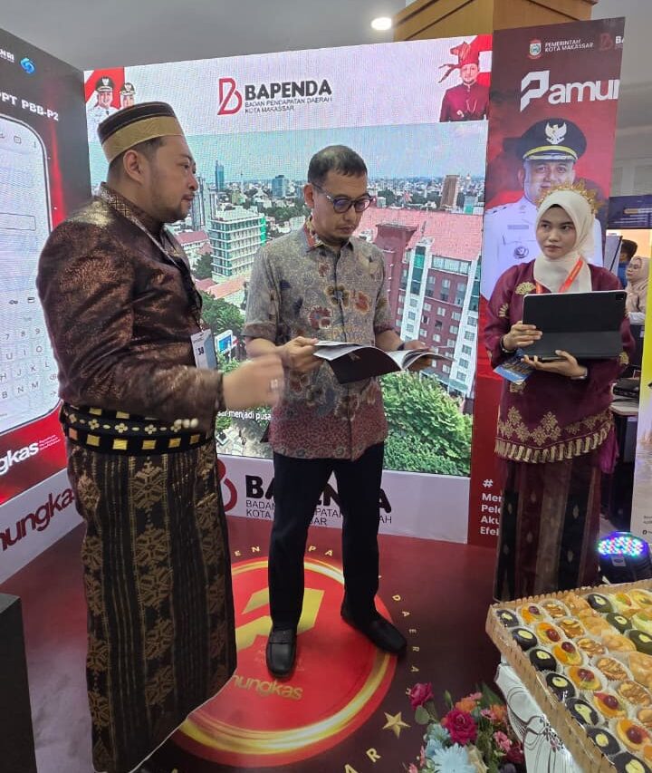 Badan Pendapatan Daerah (Bapenda) Kota Makassar terus mempercepat transformasi digital pelayanan perpajakan melalui inovasi PAMUNGKAS (Pelayanan Pajak Terpadu Unggul dan Praktis).