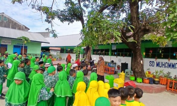 Komitmen terhadap kepedulian lingkungan terus ditanamkan oleh SD Muhammadiyah Perumnas.