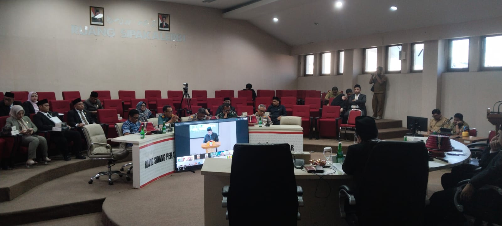 Dewan Perwakilan Rakyat Daerah (DPRD) Kota Makassar menggelar Rapat Paripurna Penyampaian Laporan Hasil Reses Masa Persidangan Ketiga Tahun Sidang 2025–2026