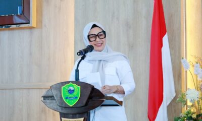 Bupati Barru, Andi Ina Kartika Sari, S.H., M.Si., secara resmi membuka Pelatihan dan Uji Sertifikasi Kompetensi Supervisor Keselamatan dan Kesehatan Kerja (K3) Konstruksi