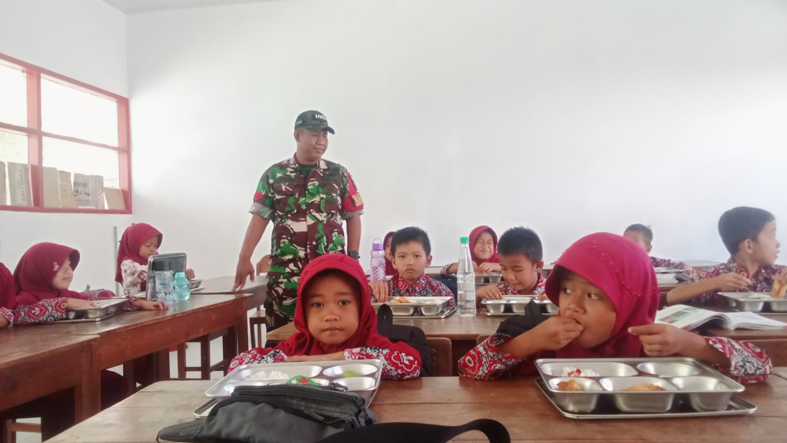 Babinsa Desa Maccinibaji Koramil 1409-06/Bajeng, Kopka Rajamuddin,