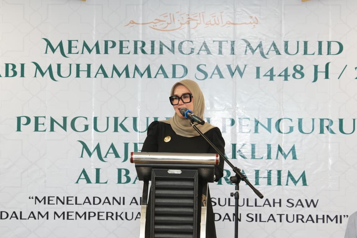 Bupati Barru, Andi Ina Kartika Sari, menghadiri peringatan Maulid Nabi Muhammad SAW 1448 H