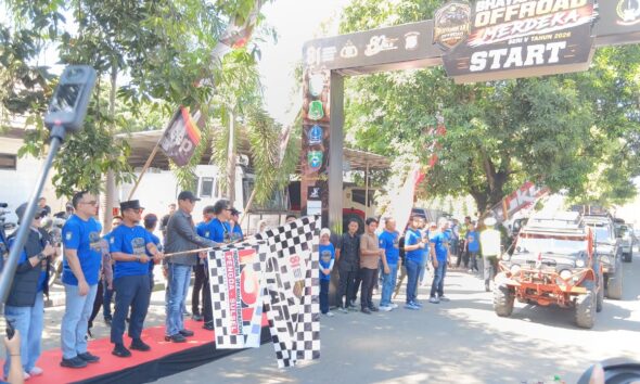 Kapolda Sulawesi Selatan Irjen Pol Djuhandani Rahardjo Puro bersama Gubernur Sulsel Andi Sudirman Sulaiman membuka sekaligus melepas peserta Bhayangkara Off-Road Merdeka Seri V Tahun 2026