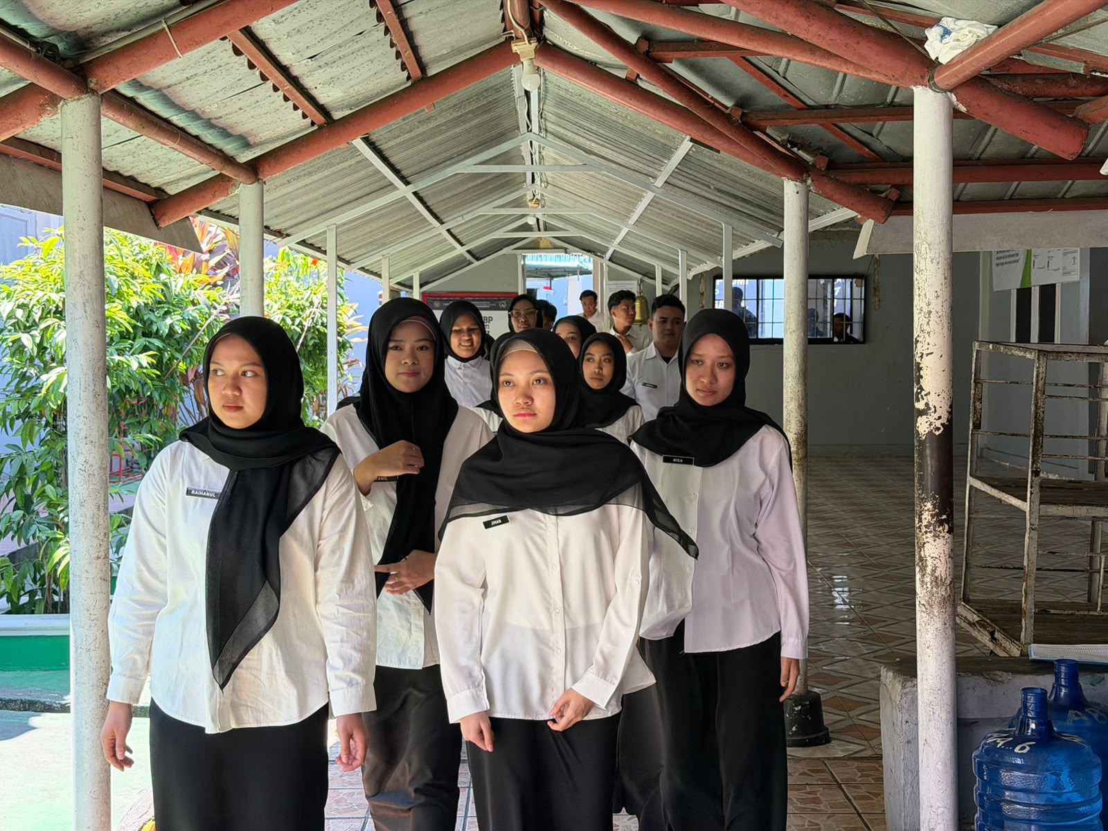 Lapas Narkotika Kelas IIA Sungguminasa menerima 16 peserta MagangHub Program Magang Nasional Kemnaker RI. Peserta mendapat pembekalan dan pengenalan tugas pemasyarakatan.