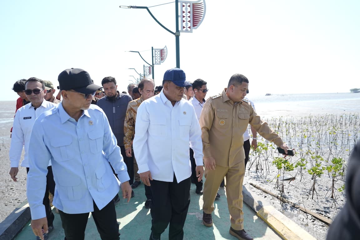 Kampung Nelayan Merah Putih Untia