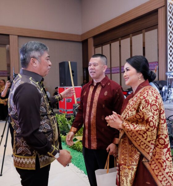 Wakil Bupati Barru Abustan A. Bintang menghadiri sertijab Danrem 141/Toddopuli di Bone. Sinergi TNI dan pemerintah daerah diharapkan semakin kuat.