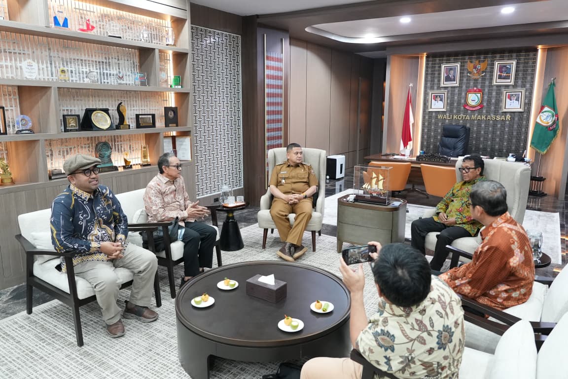 Majelis Kajian Pembangunan Daerah (MKPD) Center for Information Development Studies (CIDES) Ikatan Cendekiawan Muslim se-Indonesia (ICMI) Orwil Sulawesi Selatan