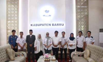 Bupati Barru Andi Ina Kartika Sari menghadirkan 37 peluang paket pelatihan kerja melalui kerja sama dengan BPVP Pangkep untuk meningkatkan keterampilan dan peluang kerja masyarakat.