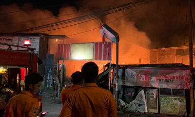 Kebakaran melanda permukiman warga di Jalan Politeknik Pintu 0 Unhas,