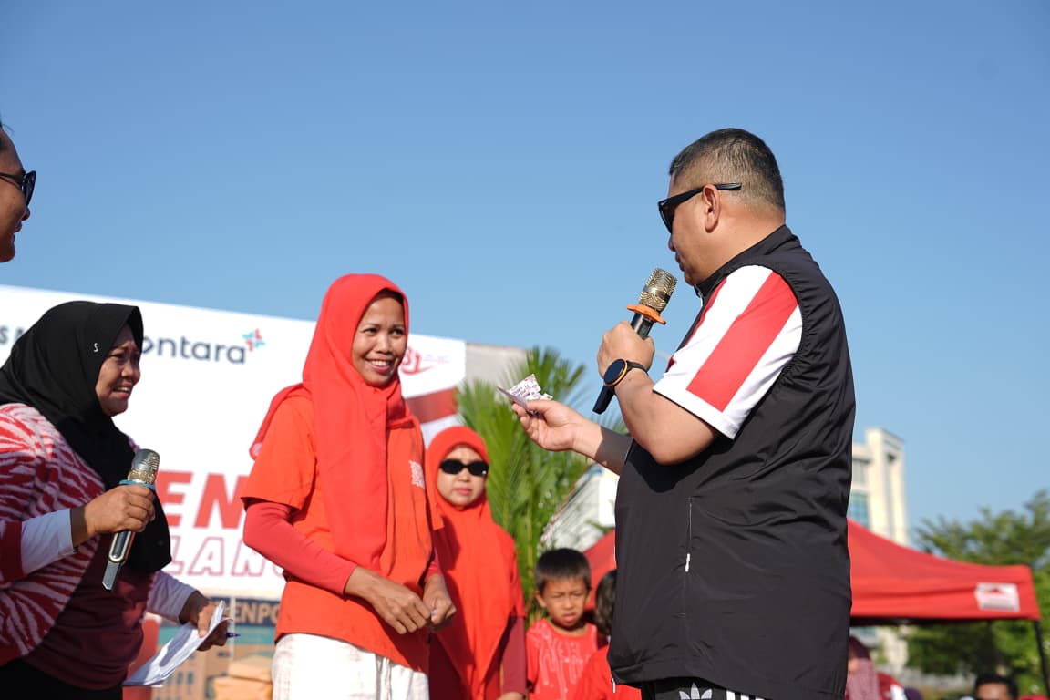 Wali Kota Makassar, Munafri Arifuddin, mengajak warga Kelurahan Maccini Sombala, Kecamatan Tamalate, memperkuat kebersamaan s