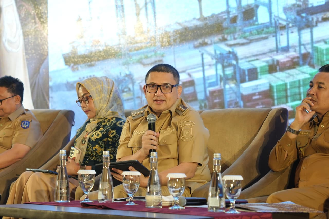 Wali Kota Makassar, Munafri Arifuddin, menjadi pembicara dalam Business Investment Forum yang digelar di Hotel Claro Makassar,