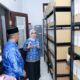 Bupati Barru Andi Ina Kartika Sari melakukan sidak di Dinas Perpustakaan dan Kearsipan untuk mengecek disiplin pegawai, promosi literasi digital, serta kondisi fasilitas kantor.