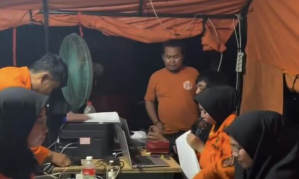 BPBD Kota Makassar terus bersiaga hingga malam untuk menangani dampak kekeringan dan memastikan distribusi air bersih kepada warga berjalan merata.