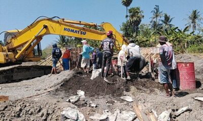 Semangat gotong royong antara TNI dan masyarakat kembali terlihat dalam pembangunan infrastruktur