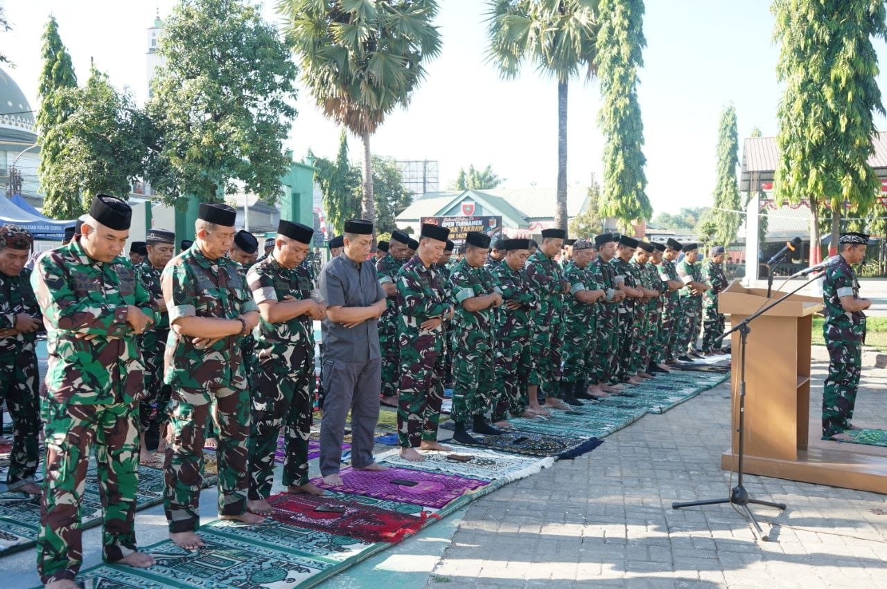 Kodim 1409/Gowa menggelar Sholat Istisqa dan doa bersama sebagai ikhtiar spiritual
