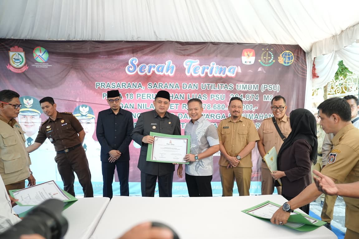 Pemerintah Kota (Pemkot) Makassar menerima penyerahan prasarana, sarana, dan utilitas (PSU)