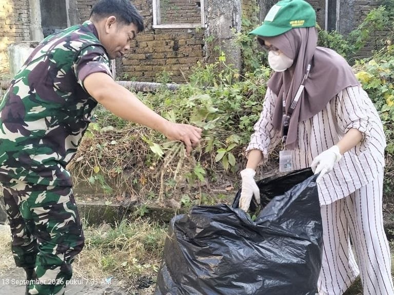 Semangat kebersamaan dan gotong royong kembali terlihat di Kabupaten Gowa. Babinsa Kelurahan Bonto-Bontoa Koramil 1409-01/Somba Opu,