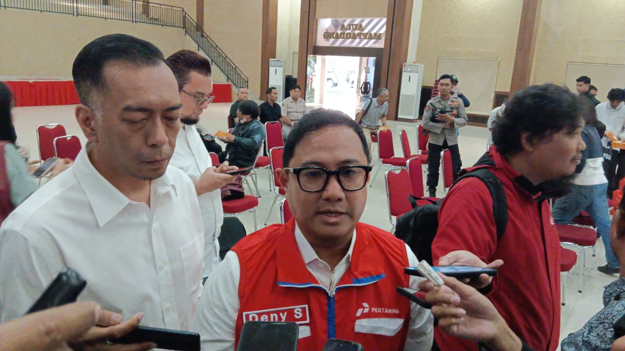 Executive General Manager (EGM) Pertamina Patra Niaga Regional Sulawesi, Deny, meluruskan isu yang menyebut adanya pengurangan jatah BBM bagi sejumlah SPBU di Kota Makassar.
