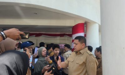 Wali Kota Makassar Munafri Arifuddin meminta Pertamina memastikan pasokan LPG 3 kg dan memperketat pengawasan distribusi agar subsidi tepat sasaran.