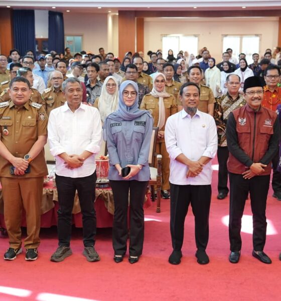 Wali Kota Makassar Munafri Arifuddin alias Appi menghadiri Rapat Koordinasi Persiapan Kunjungan Kerja Presiden Republik Indonesia Prabowo Subianto di Provinsi Sulawesi Selatan.