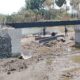 Semangat gotong royong antara TNI dan masyarakat kembali terlihat dalam pengerjaan lanjutan pembangunan Jembatan Beton Tahap VI