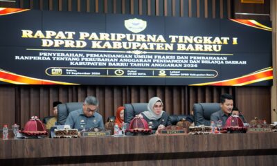 Bupati Barru Andi Ina Kartika Sari menyerahkan Ranperda Perubahan APBD 2026 ke DPRD Barru. Pendapatan daerah dirancang Rp872 miliar lebih.