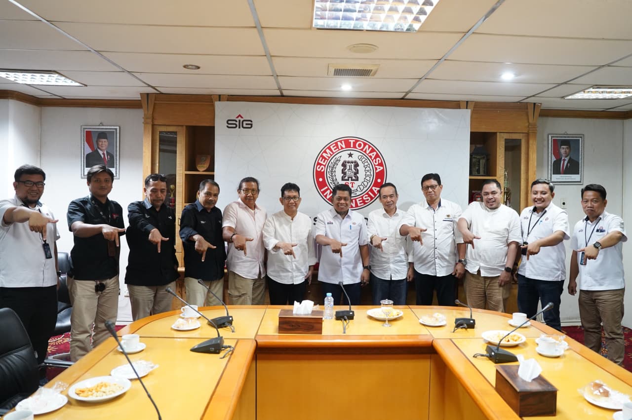 PWI Sulsel melakukan audiensi dengan PT Semen Tonasa di Pangkep untuk mempererat silaturahmi dan memperkuat sinergi media dengan dunia industri.