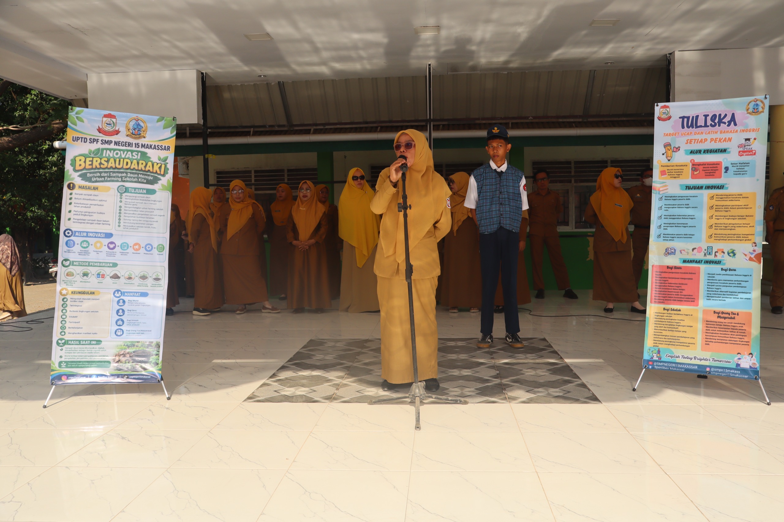 SMPN 15 Makassar meluncurkan inovasi TULISKA untuk meningkatkan kosakata, kemampuan berbicara, dan keberanian siswa menggunakan Bahasa Inggris setiap pekan.
