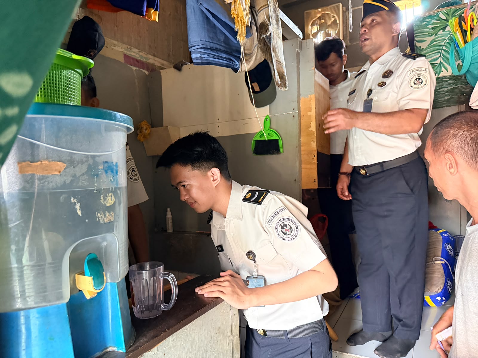 Lembaga Pemasyarakatan (Lapas) Narkotika Kelas IIA Sungguminasa memperketat pengawasan terhadap setiap barang yang masuk ke lingkungan Lapas.