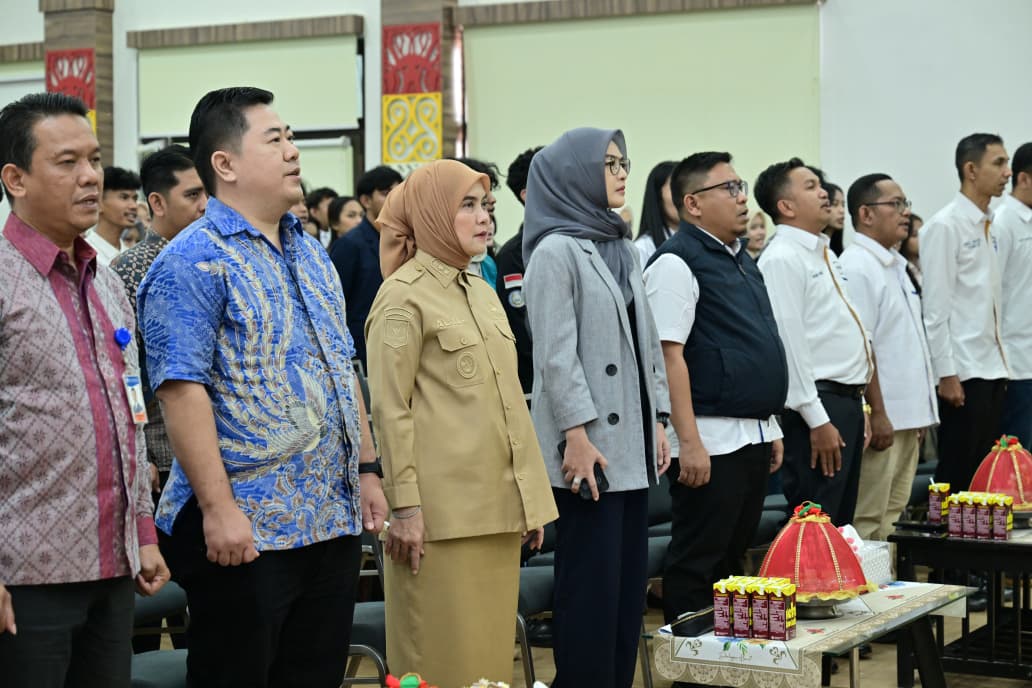 Wakil Wali Kota Makassar Aliyah Mustika Ilham menghadiri pelantikan IKA ISMEI Sulselbartra periode 2025–2030 dengan tema transformasi ekonomi Sulawesi dari komoditas menuju nilai tambah.