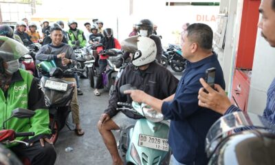 Upaya Wali Kota Makassar, Munafri Arifuddin alias Appi, menangani persoalan antrean kendaraan di sejumlah SPBU terus dilakukan secara intensif.