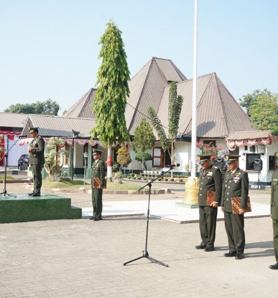 Dandim 1409/Gowa Letkol Inf Gilang Nugraha Kresnadi memimpin Upacara Hari Kesaktian Pancasila 2026 di Makodim 1409/Gowa, Kabupaten Gowa, Kamis (1/10/2026).