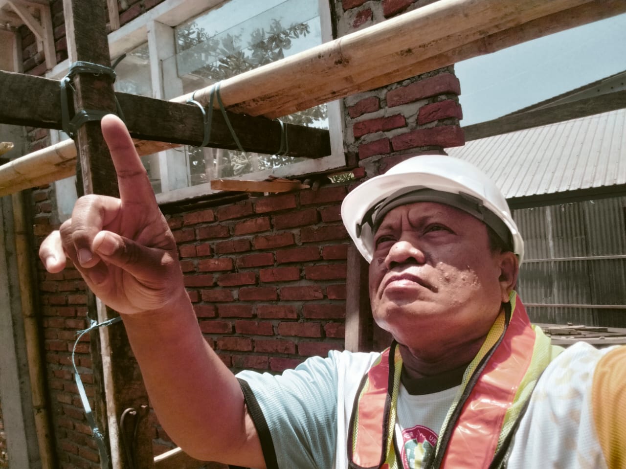 Revitalisasi SD Inpres Kassi Kassi 1 Makassar mencapai progres 38 persen, meliputi rehab ruang kelas, pembangunan lantai 2, perbaikan toilet dan penataan lingkungan.