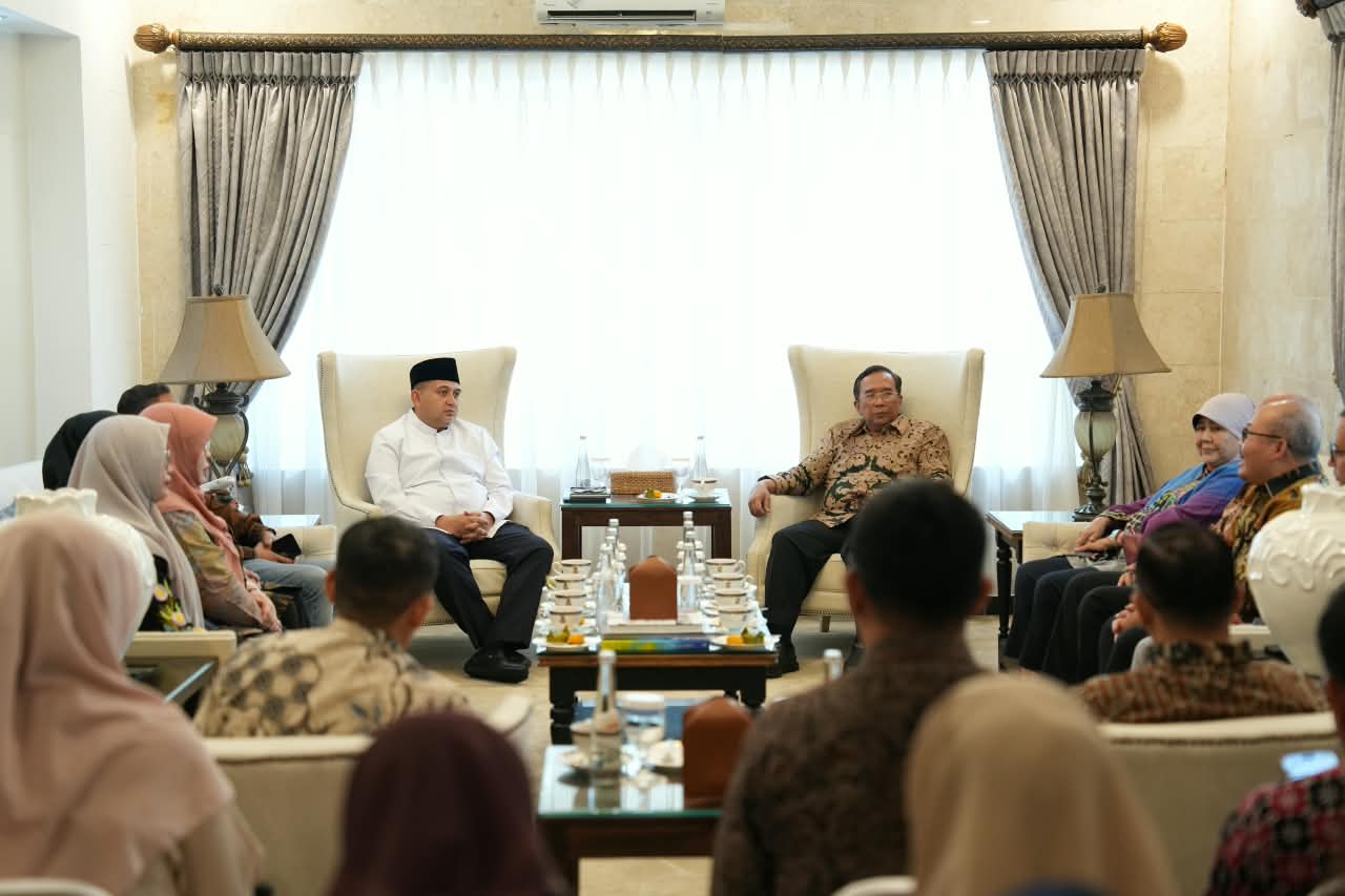 Kota Makassar menjadi pilot project reformasi JKN. Sistem rujukan baru memungkinkan pasien mendapat layanan sesuai kebutuhan medis dan kemampuan fasilitas kesehatan.