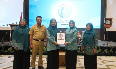 Ketua TP PKK Kota Makassar Melinda Aksa melantik pengurus Koperasi Konsumen Keluarga Sejahtera untuk memperkuat UMKM dan kemandirian ekonomi kader PKK.