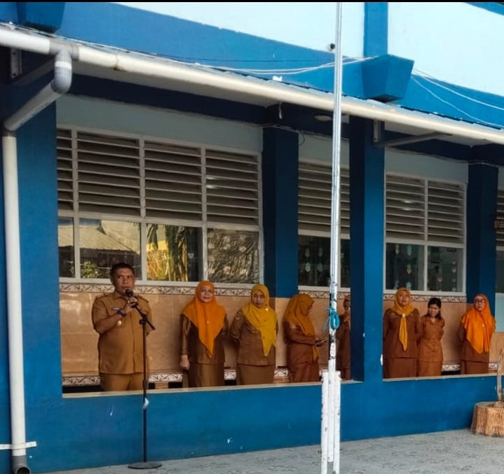 Peringatan Hari Ulang Tahun (HUT) ke-81 TNI di Kecamatan Mariso diisi dengan kegiatan edukatif yang menyasar generasi muda. Salah satunya melalui kegiatan Tripika Goes to School yang digelar di SMP Negeri 29 Makassar.