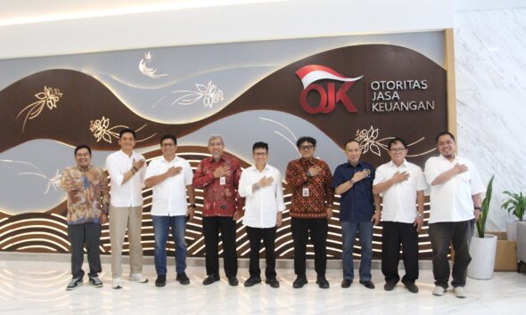 OJK Sulselbar dan PWI Sulsel memperkuat kolaborasi meningkatkan literasi keuangan masyarakat melalui edukasi publik dan peningkatan kapasitas wartawan.