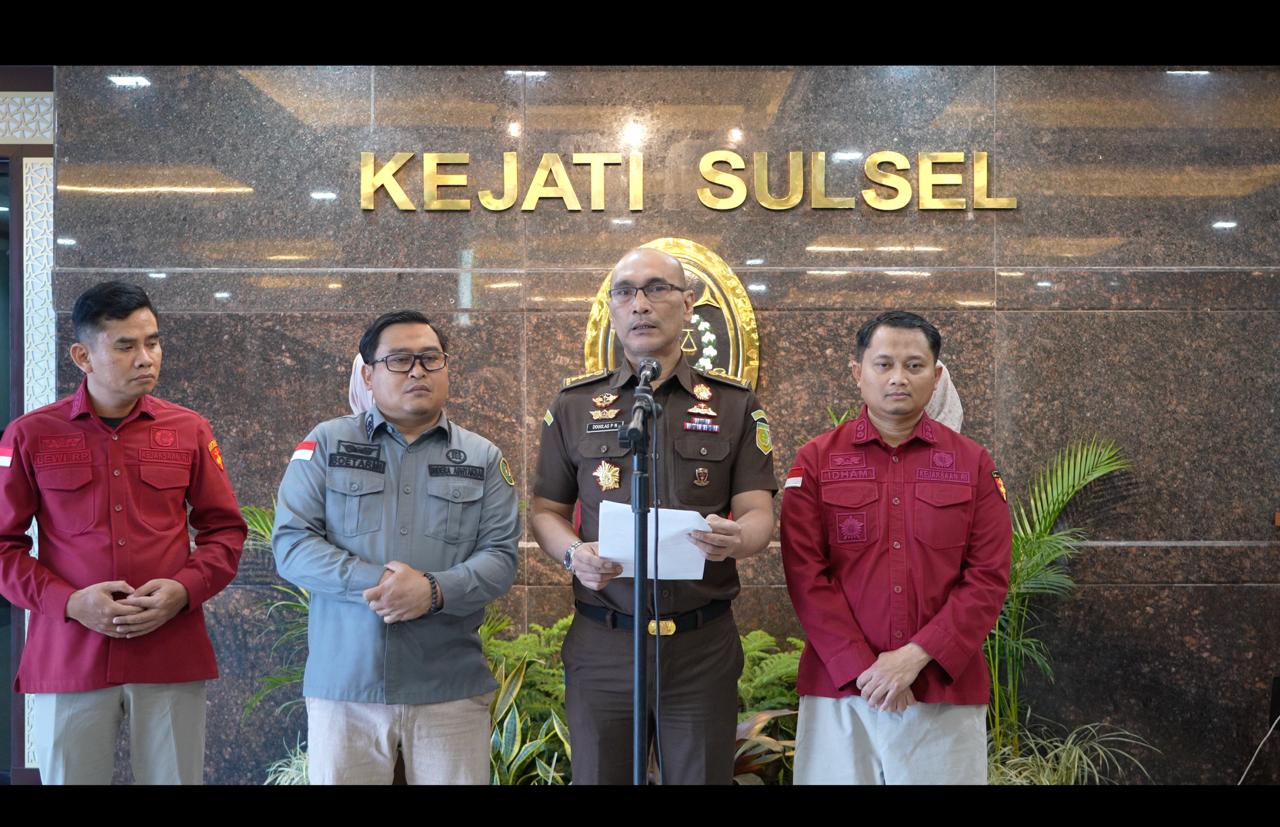 Kejati Sulsel menahan tersangka II dalam dugaan korupsi perjalanan dinas BP2P Sulawesi III. Negara diduga rugi Rp516,5 juta akibat manipulasi SPT.