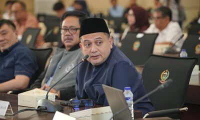 Wali Kota Makassar Munafri Arifuddin menyampaikan aspirasi pembangunan kepada Komisi VII DPR RI, meliputi insentif industri, investasi, infrastruktur pariwisata, ekonomi kreatif, dan pembangunan dermaga di wilayah kepulauan untuk mendorong pertumbuhan ekonomi Makassar.