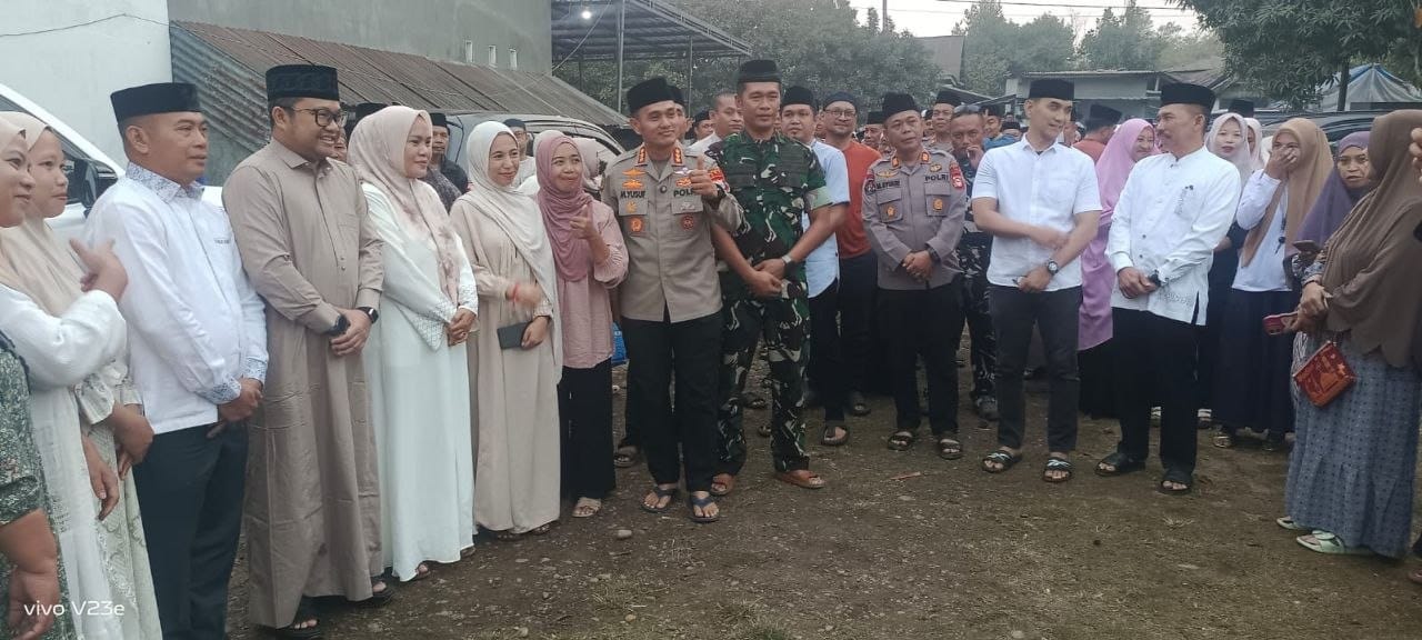 Dandim 1409/Gowa dan Kapolresta Gowa mengikuti Safari Subuh di Bontomarannu, mengajak masyarakat menjaga kerukunan dan memerangi narkoba.