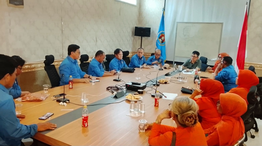 PWI Sulsel mematangkan persiapan pelantikan pengurus periode 2026–2031 yang dipimpin Suwardi Thahir pada 17 Oktober 2026 di Hotel Claro Makassar, sekaligus penyerahan PWI Sulsel Award.