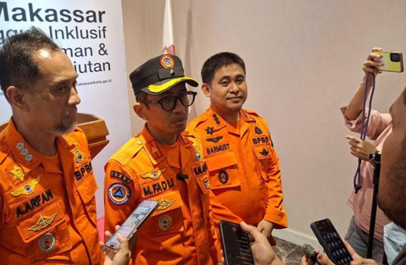 BPBD Kota Makassar mengimbau warga mewaspadai kabut asap dan bahaya PM2.5 setelah kualitas udara di Maros masuk kategori tidak sehat. Simak imbauan Fadli Tahar.