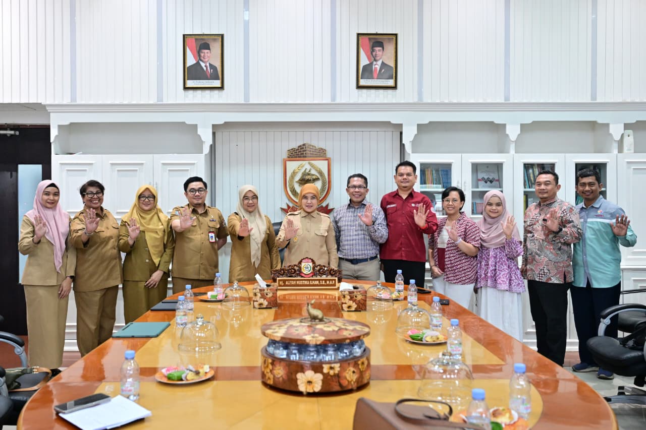 Wakil Wali Kota Makassar Aliyah Mustika Ilham menerima audiensi Yayasan Kareba Baji Sulawesi Selatan untuk memperkuat kolaborasi percepatan penanggulangan TB, deteksi dini, pencegahan penularan, dan pendampingan pasien di Makassar.
