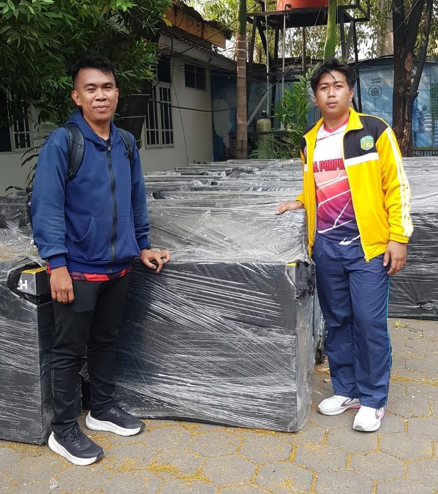 SD Muhammadiyah Perumnas menerima bantuan fasilitas bank sampah dari DLH Kota Makassar untuk memperkuat pengelolaan sampah, edukasi lingkungan, dan persiapan menuju Sekolah Adiwiyata Nasional.