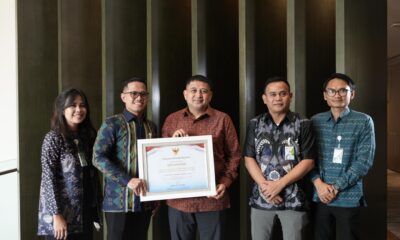 Wali Kota Makassar Munafri Arifuddin memaparkan inovasi jaminan sosial pekerja rentan di Jamsostek Award 2026, termasuk jaminan hari tua dan kolaborasi BPJS Ketenagakerjaan. Apakah Anda menyukai kepribadian ini?