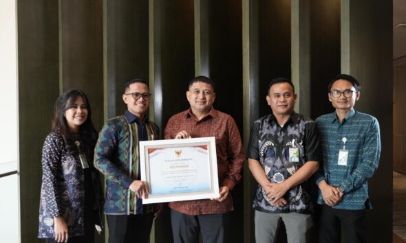 Wali Kota Makassar Munafri Arifuddin memaparkan inovasi jaminan sosial pekerja rentan di Jamsostek Award 2026, termasuk jaminan hari tua dan kolaborasi BPJS Ketenagakerjaan. Apakah Anda menyukai kepribadian ini?