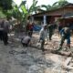 Satgas TMMD ke-130 Kodim 1409/Gowa melanjutkan renovasi rumah tidak layak huni milik Syahrir di Desa Kalebarembeng dengan progres mencapai 10 persen.