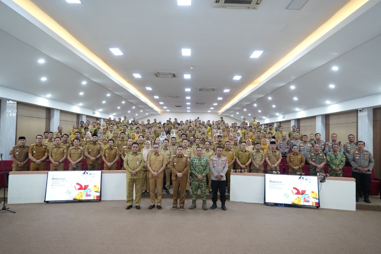 Wali Kota Makassar Munafri Arifuddin menginstruksikan camat dan lurah mengintensifkan patroli malam, mengaktifkan pos ronda, serta meningkatkan koordinasi dengan TNI-Polri untuk mencegah tawuran dan menjaga keamanan lingkungan.